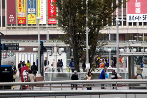 ＪＲ黒崎駅前でＰＲ活動しました。